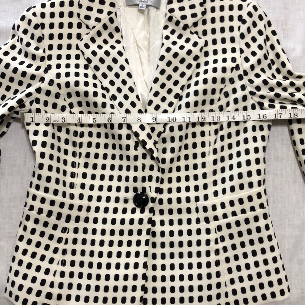Kasper blazer size 4 - Picture 3 of 7